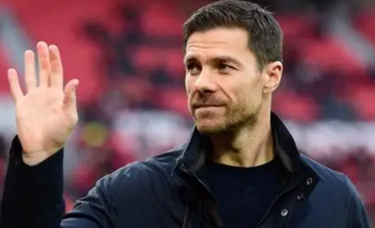 西甲國(guó)家德比<a href='https://www.www.temos-conference.com/news/tag/286.html' style='color: blue;'>皇馬</a>勝<a href='https://www.www.temos-conference.com/news/tag/258.html' style='color: blue;'>巴薩</a>，賽后沖突引主帥理性解讀