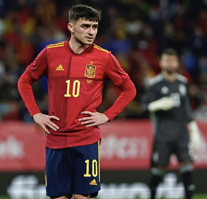 佩德里傷停影響深遠(yuǎn)，巴薩多線作戰(zhàn)面臨挑戰(zhàn)