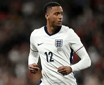 利物浦主場(chǎng)奏凱維拉雖敗猶榮，孔薩坦言失誤受懲需保持信心