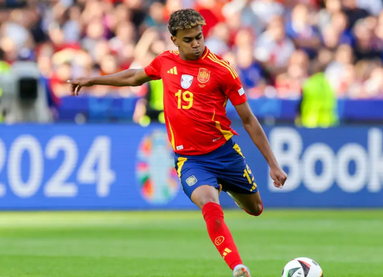 亞馬爾歐冠破門創(chuàng)紀(jì)錄，超越姆巴佩成最年輕七球先生