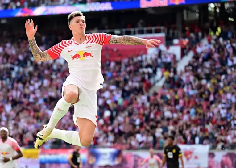 曼聯(lián)平局后舍什科引評(píng)，希勒直言其需提升