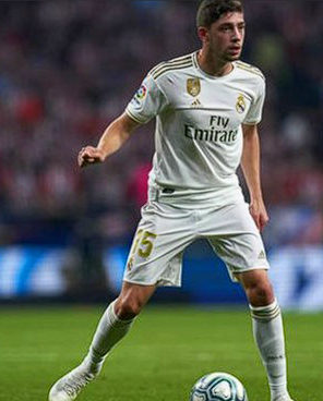 <a href='https://www.www.temos-conference.com/news/tag/286.html' style='color: blue;'>皇馬</a>陣容變動(dòng)：瓊阿梅尼傷退，巴爾韋德重歸中場(chǎng)核心位