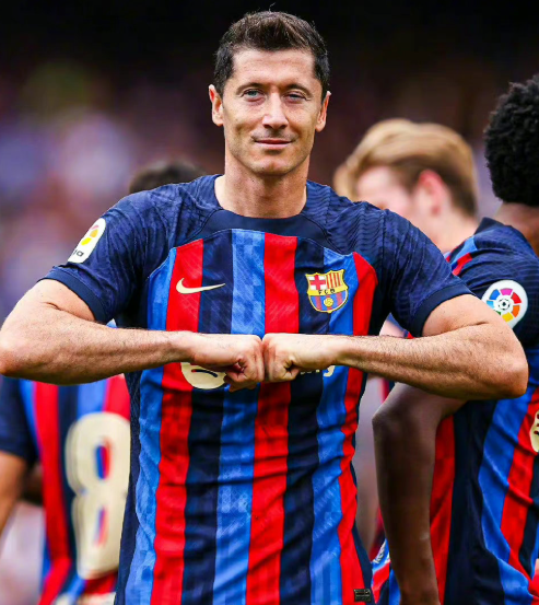 <a href='https://www.www.temos-conference.com/news/tag/284.html' style='color: blue;'>西甲</a>激戰(zhàn)巴薩客場(chǎng)告捷，萊萬(wàn)帽子戲法后暢談賽后心得