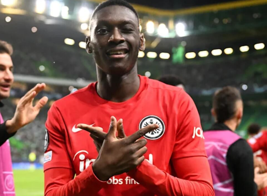 穆阿尼英超賽場(chǎng)受傷，傷愈后復(fù)出再遇波折