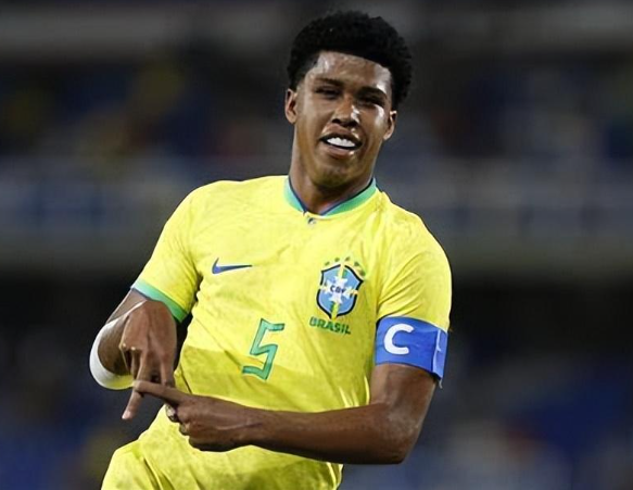 安德烈&middot;桑托斯賽前發(fā)聲：談成長(zhǎng)、夢(mèng)想與國(guó)家隊(duì)征程