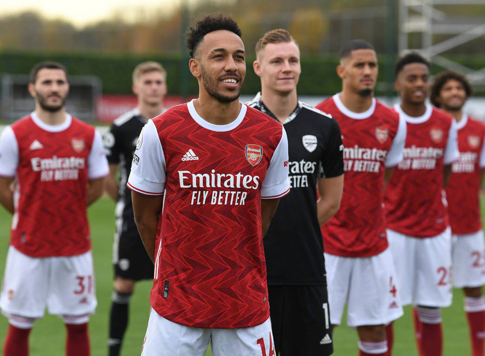 槍手歐冠狂飆：青春風(fēng)暴鑄就鋼鐵防線