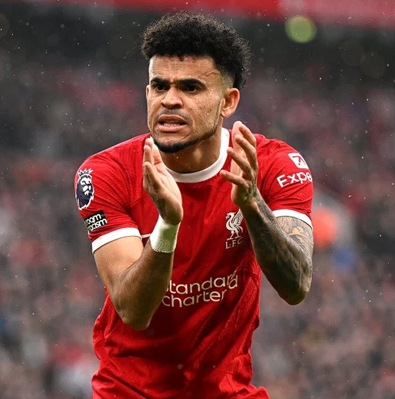 拜仁鋒將迪亞斯紅牌禁賽：歐冠賽場暴力犯規(guī)的嚴(yán)肅審視