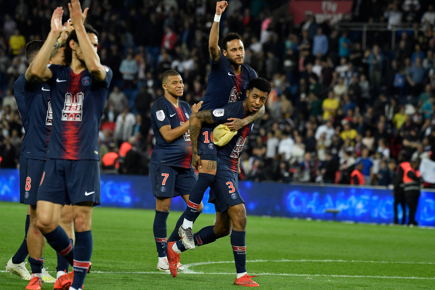 <a  style='color: blue;'>巴黎圣日耳曼</a>：歐冠征途上的榮耀征伐與堅韌抗爭