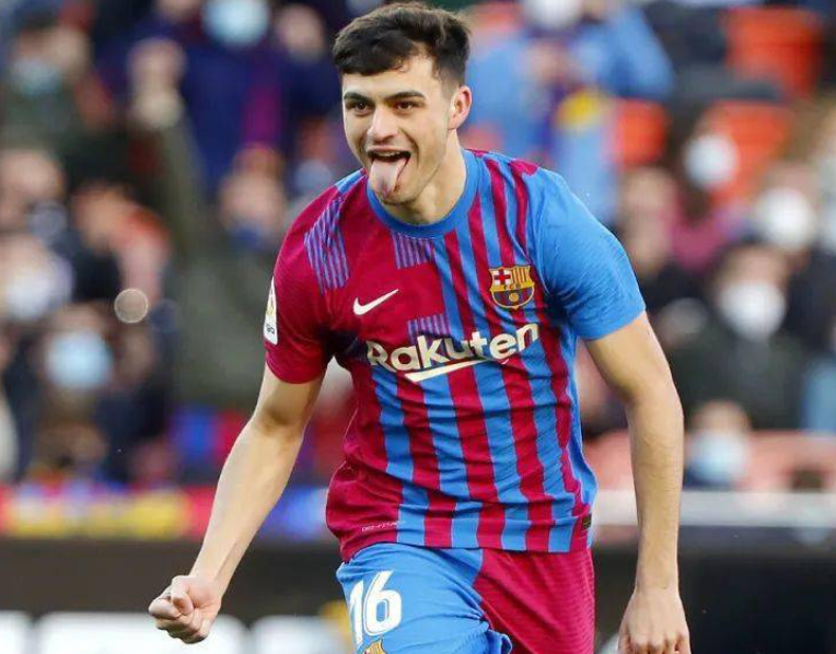 佩德里等球員回歸，弗里克盼巴薩逆襲爭(zhēng)冠