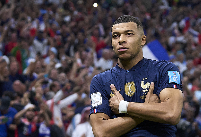 歐冠激戰(zhàn)：姆巴佩大四喜助皇馬險勝，賽后暢談比賽感受