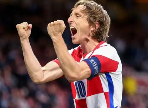 都靈主席開(kāi)羅頒獎(jiǎng)盛贊莫德里奇，憶聯(lián)賽逆轉(zhuǎn)心緒難平