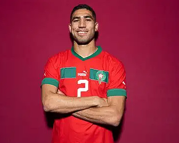 法職足聯(lián)嚴(yán)懲賽場(chǎng)違規(guī)：阿什拉夫停賽，<a href='/news/tag/956.html' style='color: blue;'>馬賽</a>南看臺(tái)受限