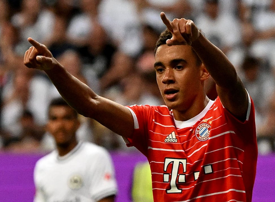 穆西亞拉傷情更新：負(fù)荷反應(yīng)致休戰(zhàn)，后續(xù)上場(chǎng)時(shí)間受限